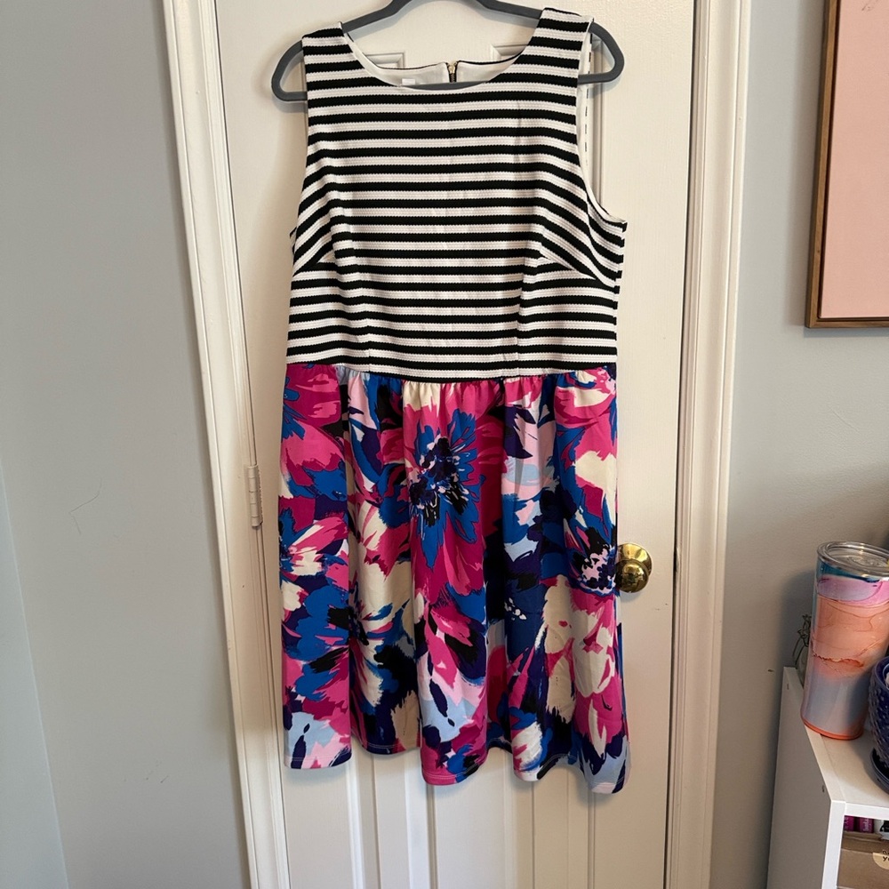 London Times Black and White Striped Sleeveless Dress